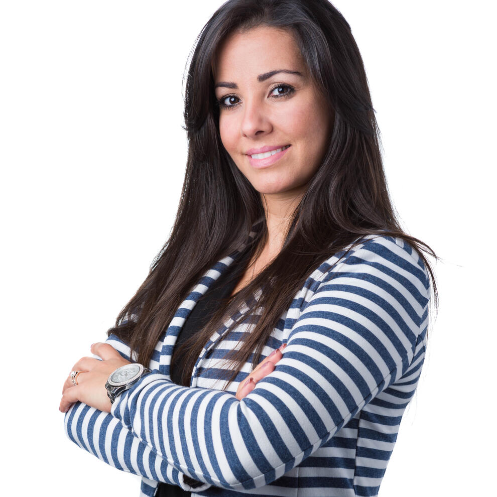 Tampa realtor headshot for female real estate professional by Sidney Oster