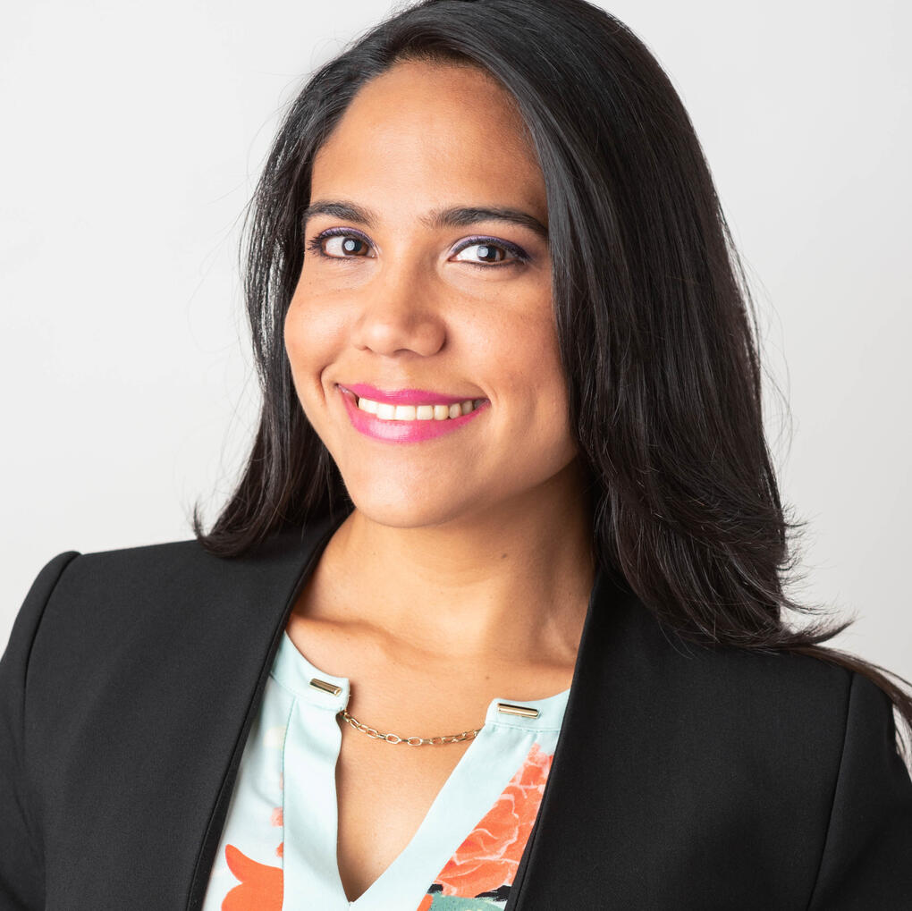 Professional executive headshot Tampa Bay female business leader corporate photography